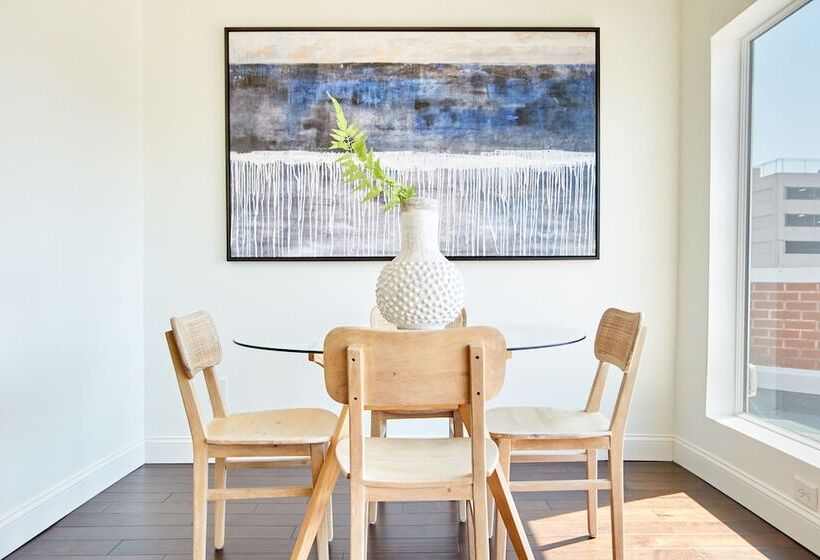 Sonder Baltimore Place