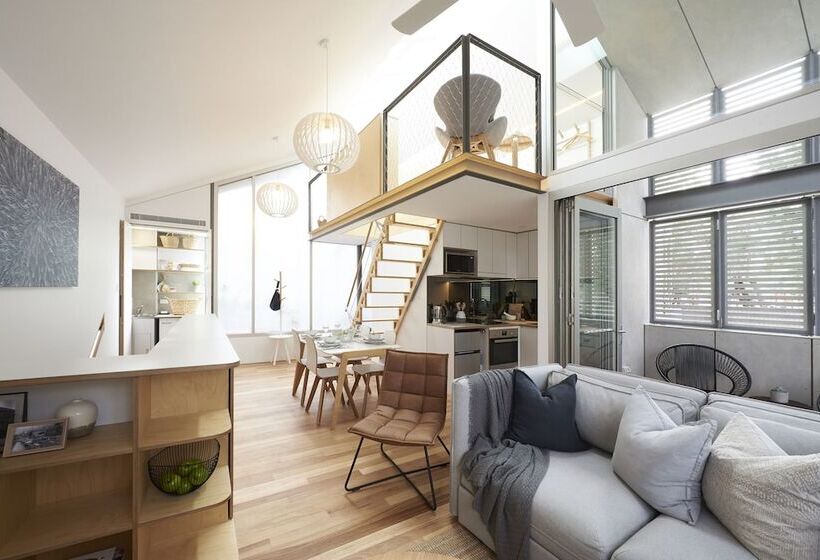 Studio Reuss A City Retreat