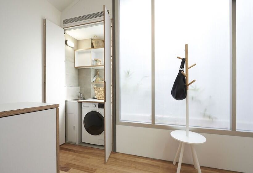 Studio Reuss A City Retreat