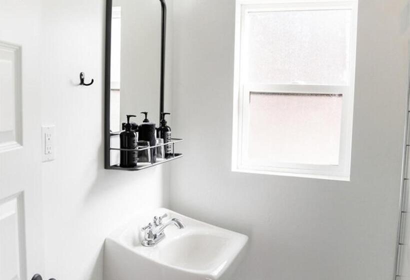 The Nightingale Motel