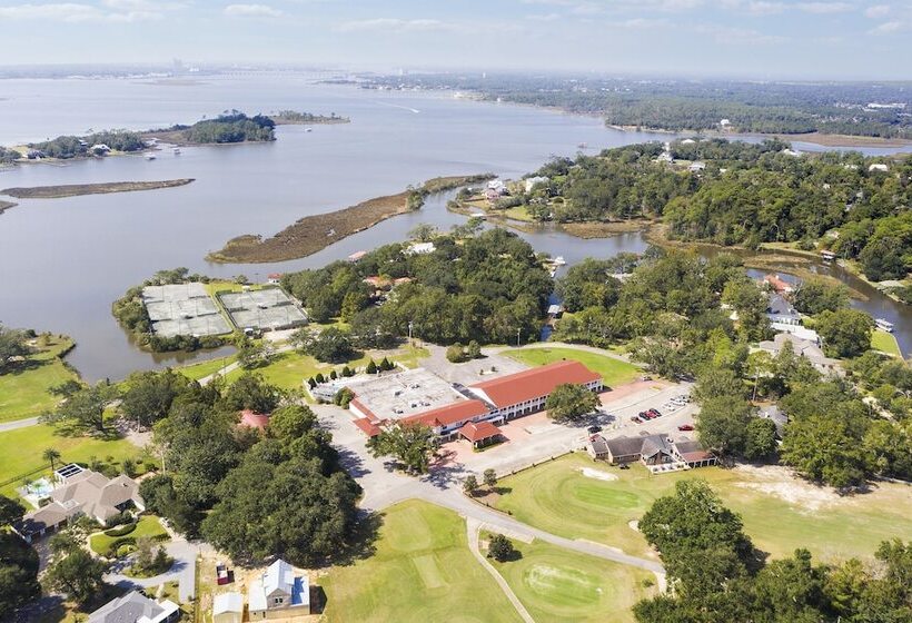 Gulf Hills Hotel & Resort