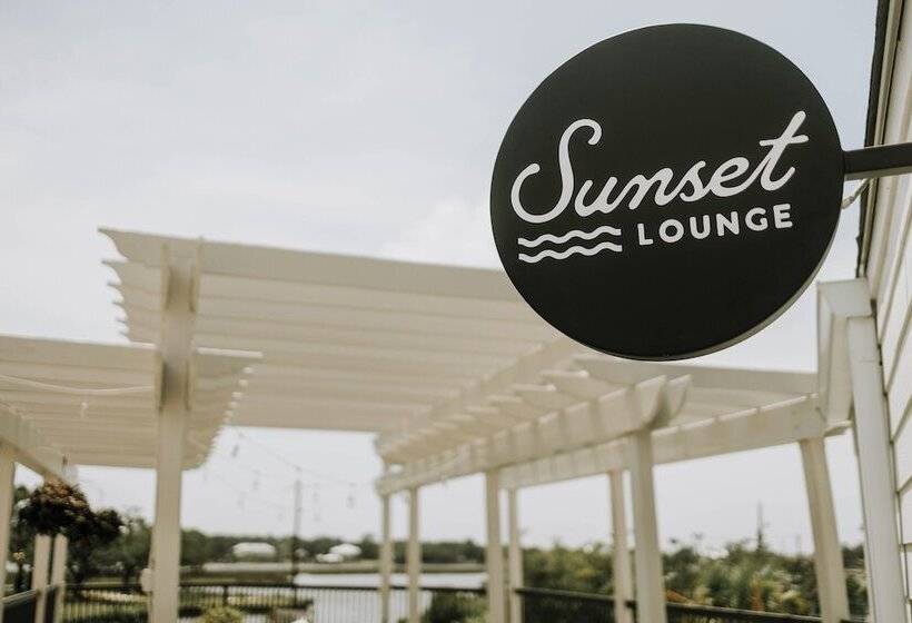 Gulf Hills Hotel & Resort