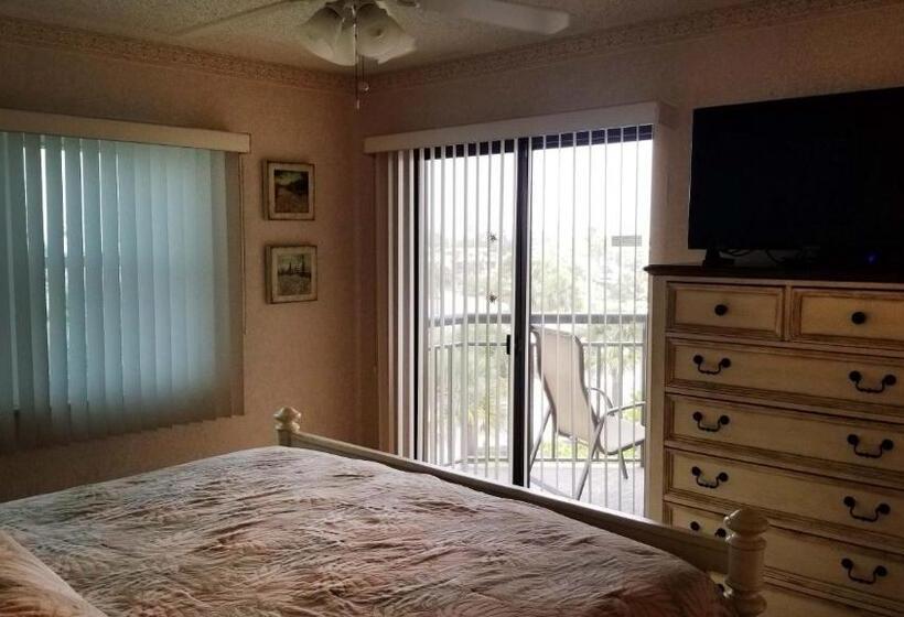 Gulf Strand Resort By Travel Resort Services