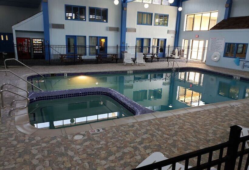 A Victory Hotel & Suites