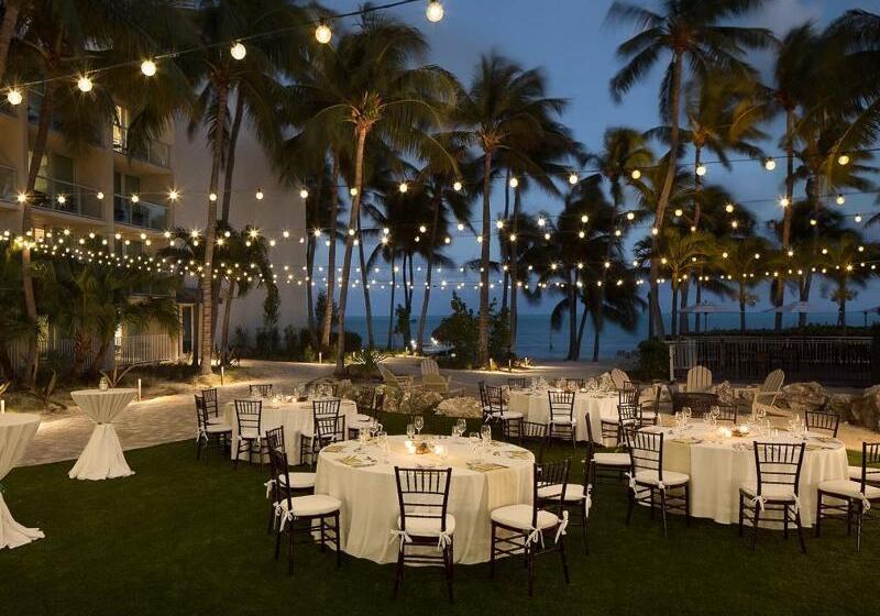 فندق Amara Cay Resort