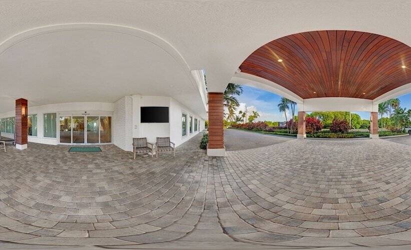 فندق Amara Cay Resort