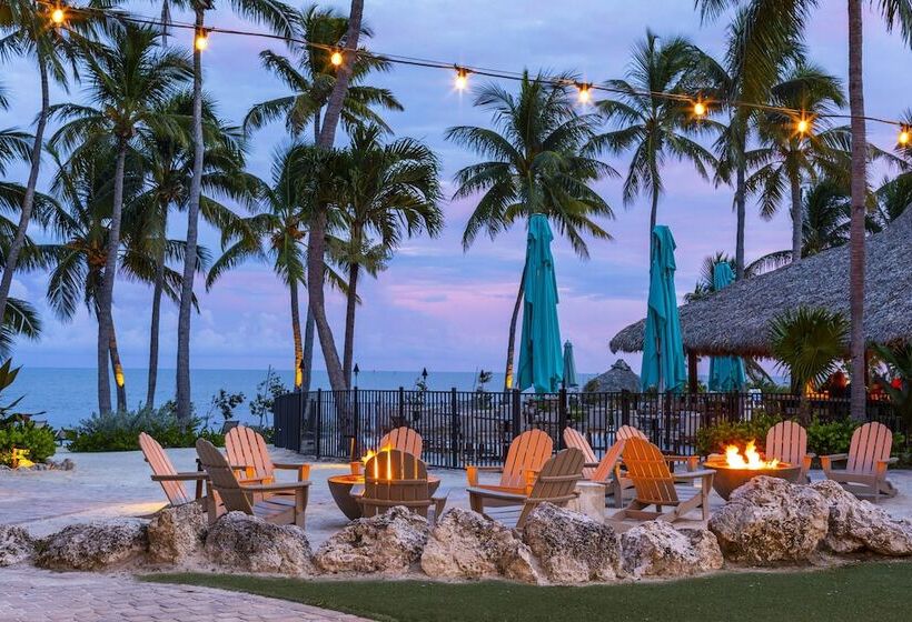 فندق Amara Cay Resort