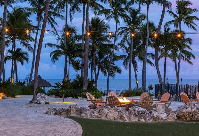 فندق Amara Cay Resort