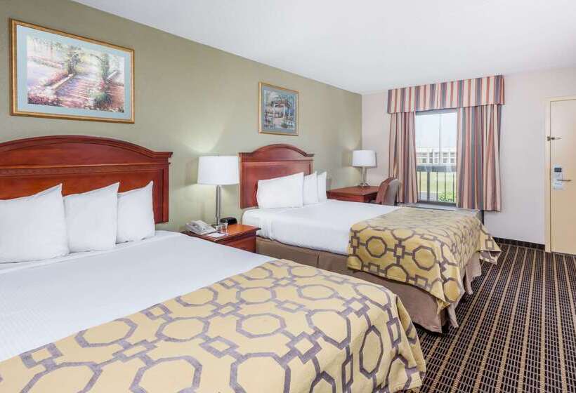فندق Baymont By Wyndham Clarksville Northeast