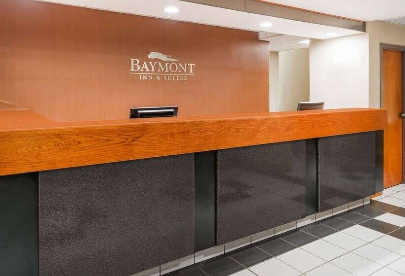 فندق Baymont By Wyndham Clarksville Northeast
