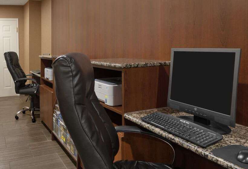 בית מלון כפרי Baymont By Wyndham Lewisville