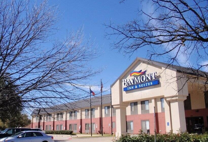 ホテル Baymont By Wyndham Lewisville