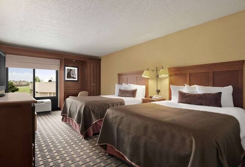 ホテル Baymont By Wyndham Lewisville