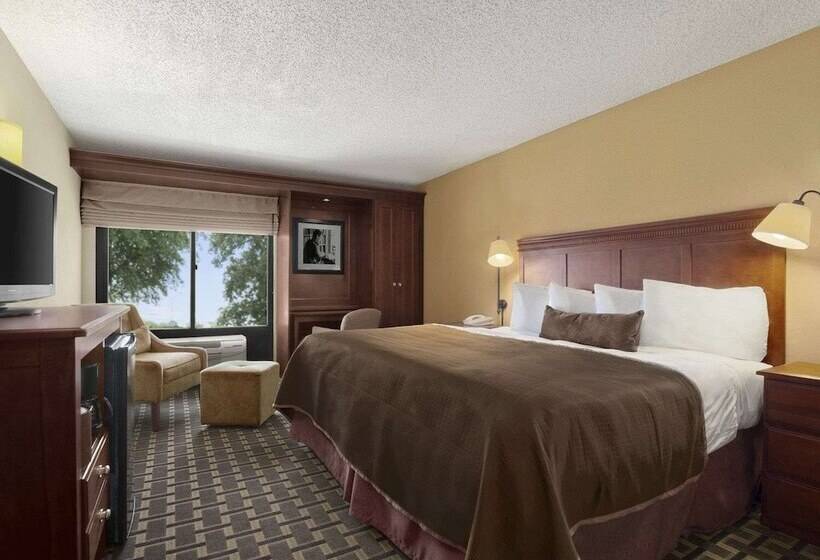 בית מלון כפרי Baymont By Wyndham Lewisville