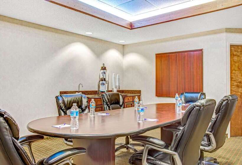 فندق Baymont By Wyndham Mcdonough