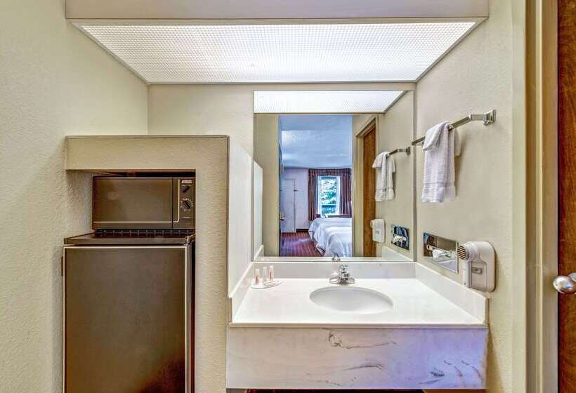 فندق Baymont By Wyndham Mcdonough