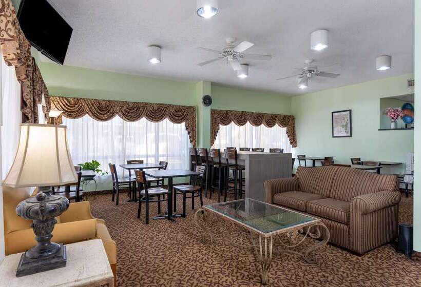 Отель Baymont By Wyndham Tallahassee