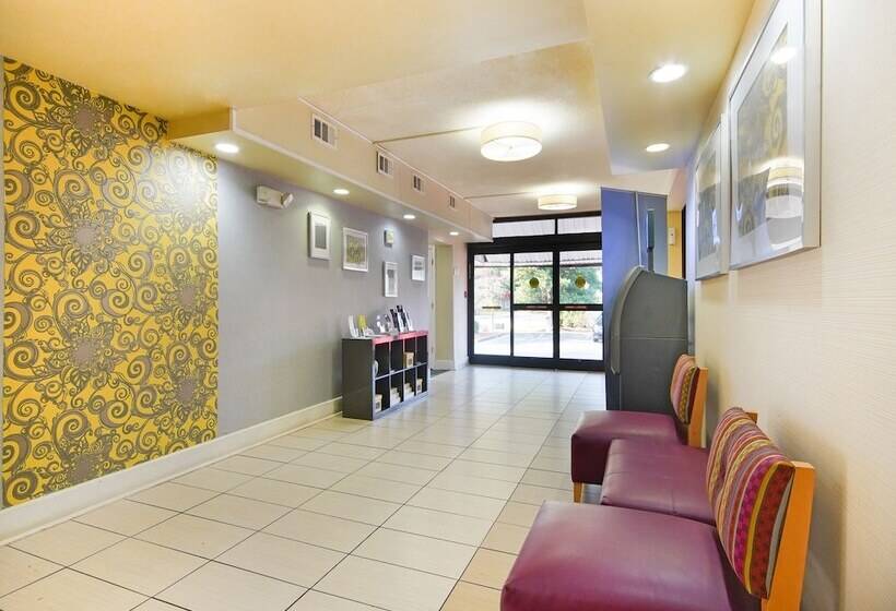 فندق Baymont By Wyndham Williamsburg