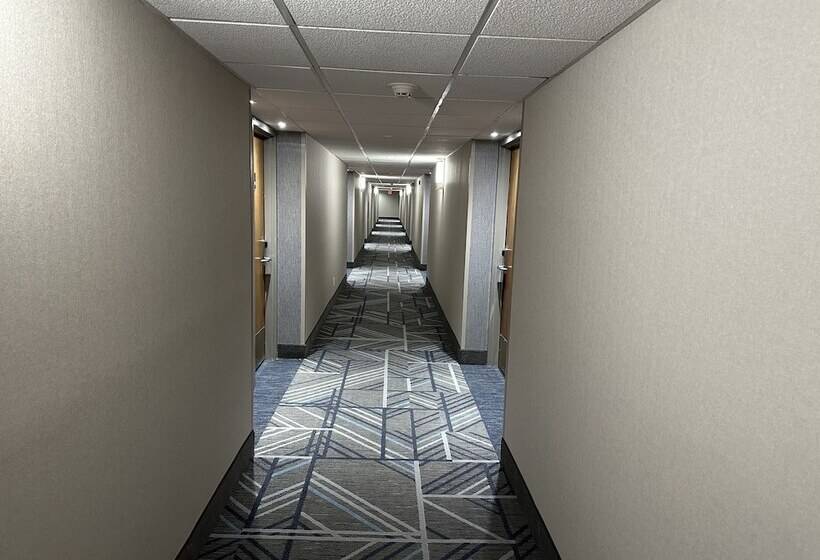 فندق Holiday Inn Express & Suites Eden Prairie   Minneapolis, An Ihg