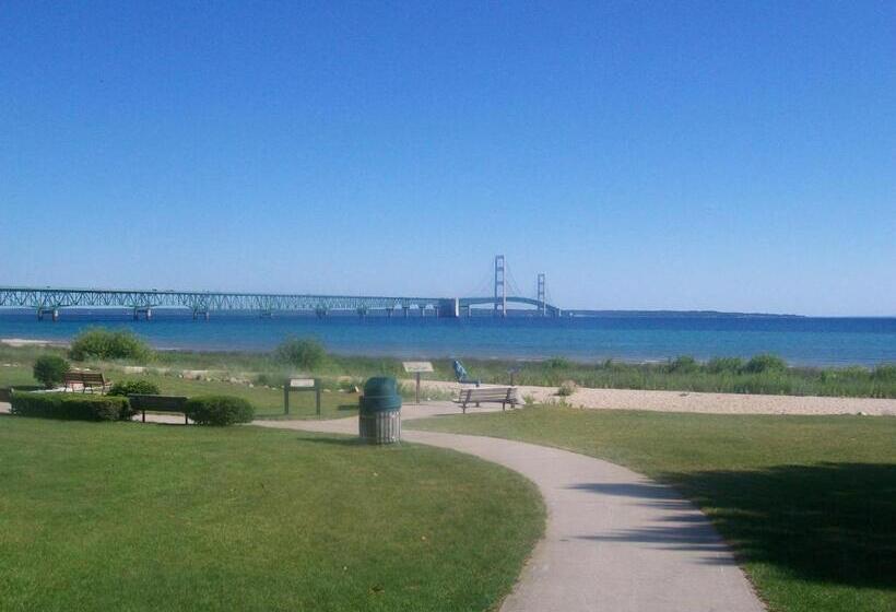 Bayside Hotel Of Mackinac