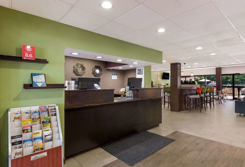 فندق Best Western Albemarle Inn