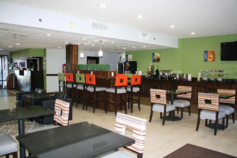 فندق Best Western Albemarle Inn