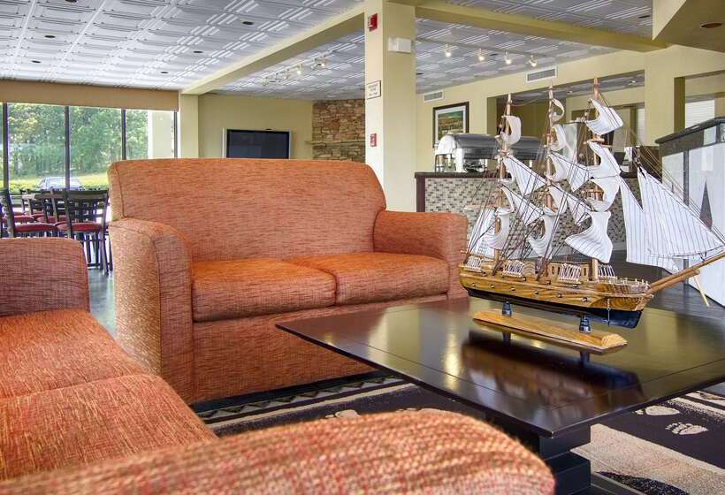 فندق Best Western Cades Cove Inn