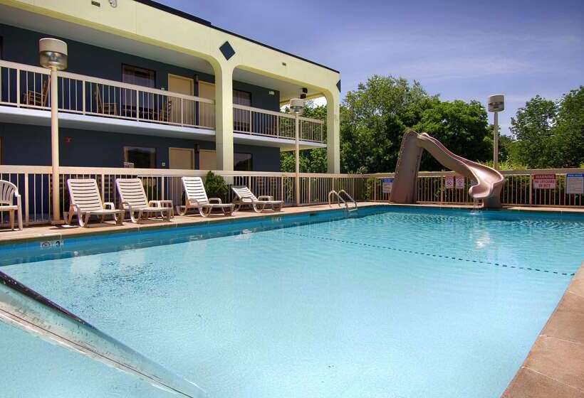 فندق Best Western Cades Cove Inn