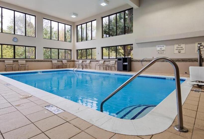 בית מלון כפרי Best Western Delta Inn