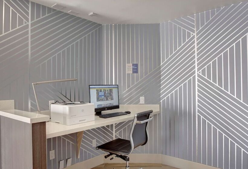 فندق Best Western Hampshire Inn & Suites