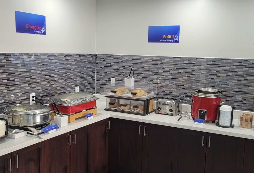 בית מלון כפרי Best Western Heartland Inn