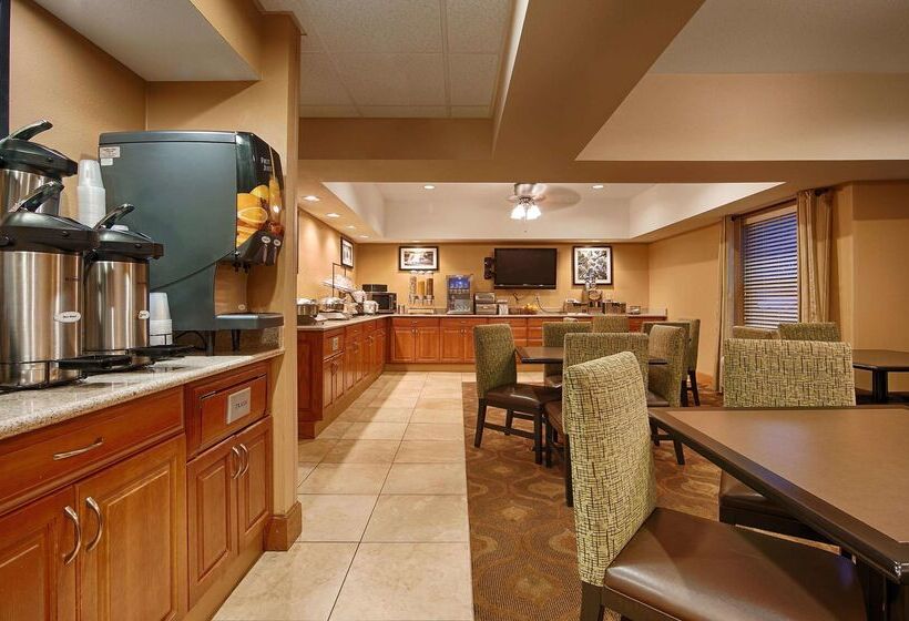 فندق Best Western Plus Mishawaka Inn