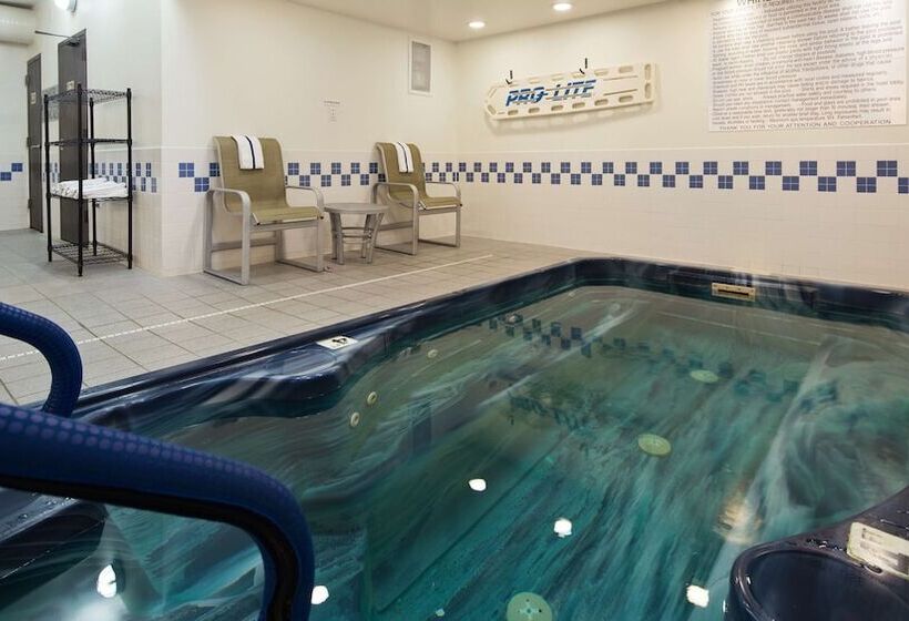 هتل Best Western Plus Mishawaka Inn