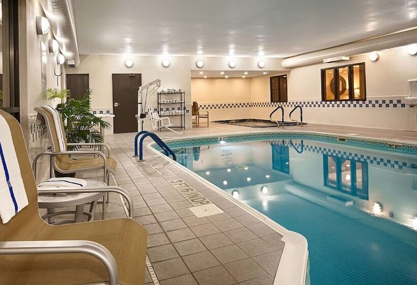 هتل Best Western Plus Mishawaka Inn