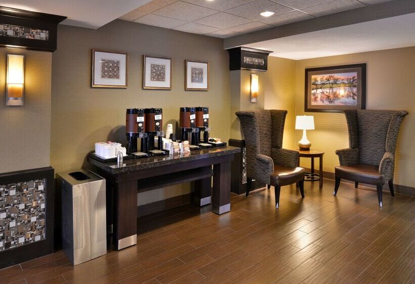 Отель Best Western Plus Wichita West Airport Inn