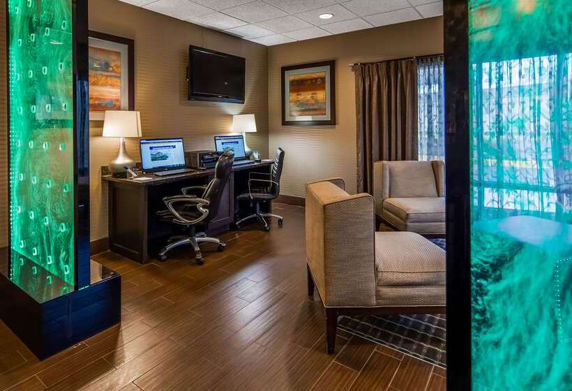 Отель Best Western Plus Wichita West Airport Inn