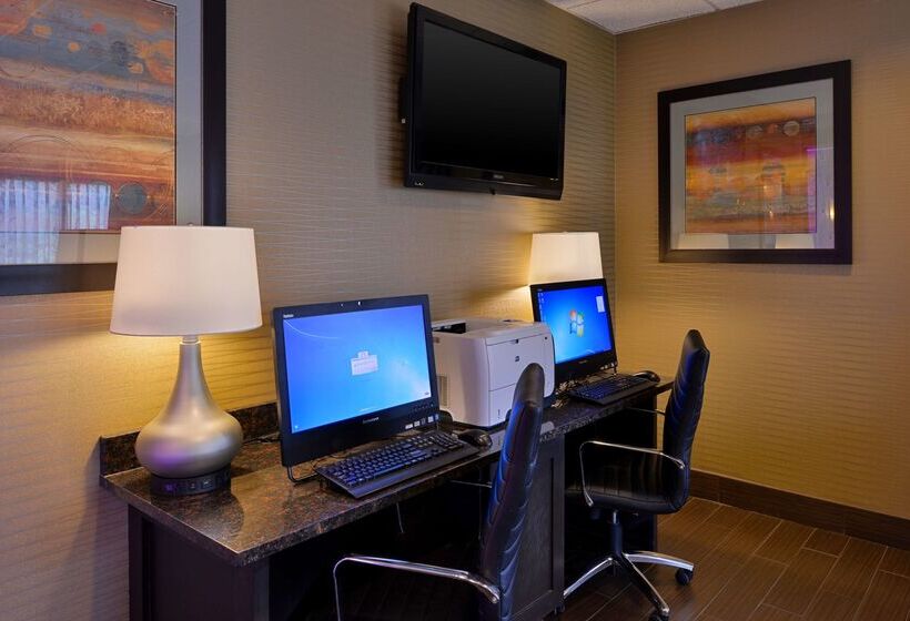 Отель Best Western Plus Wichita West Airport Inn