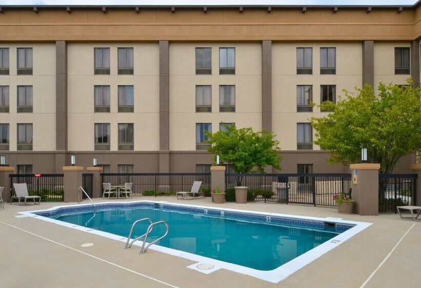 Отель Best Western Plus Wichita West Airport Inn