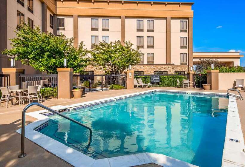 Отель Best Western Plus Wichita West Airport Inn