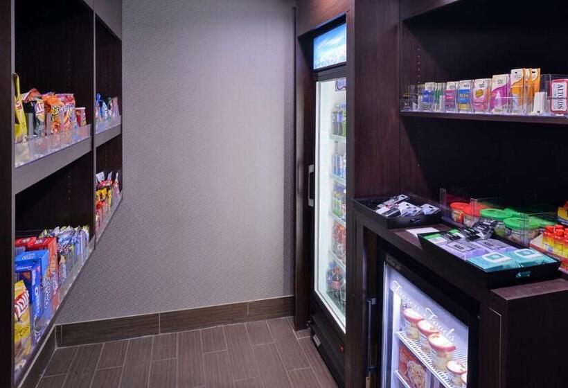 Отель Best Western Plus Wichita West Airport Inn