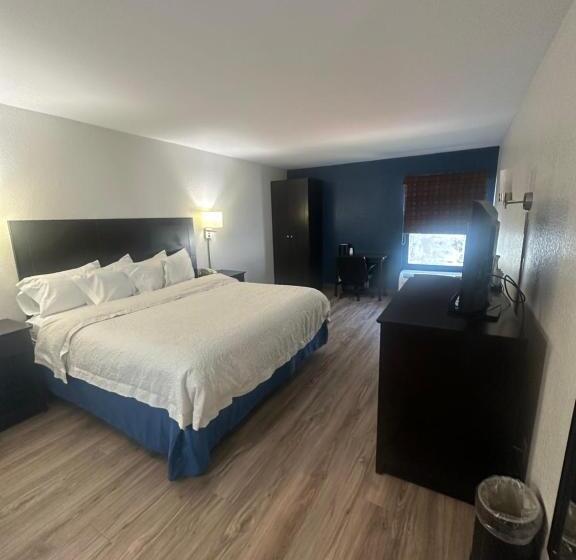 בית מלון כפרי Brandon Center