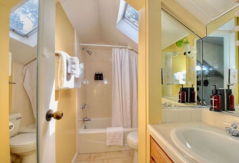 ホテル Carmel Green Lantern Inn