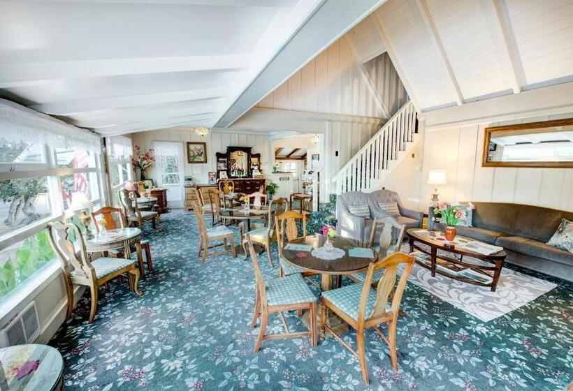 فندق Carmel Green Lantern Inn