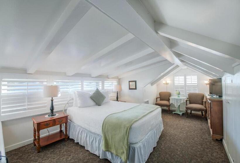 فندق Carmel Green Lantern Inn