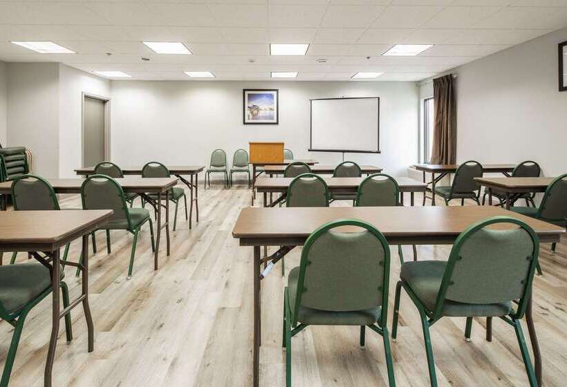 هتل Clarion Inn Near Lookout Mountain