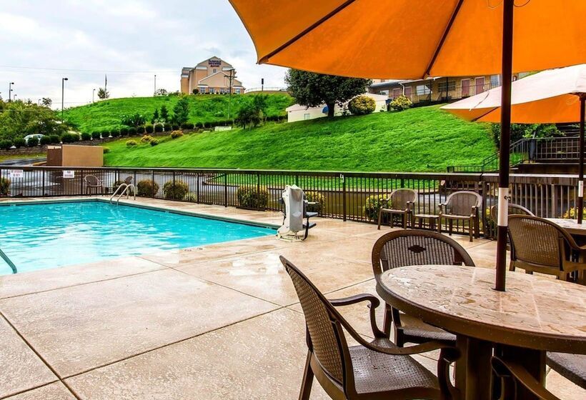 هتل Clarion Inn Near Lookout Mountain