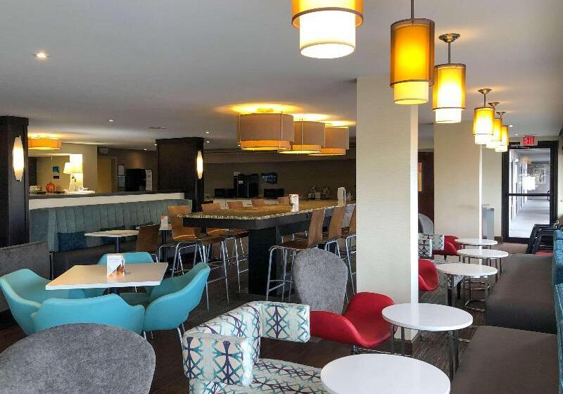 هتل Clarion Pointe Huntsville Research Park