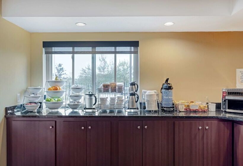 בית מלון כפרי Comfort Inn