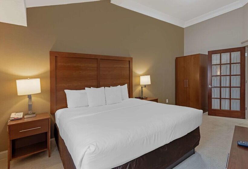 בית מלון כפרי Comfort Inn