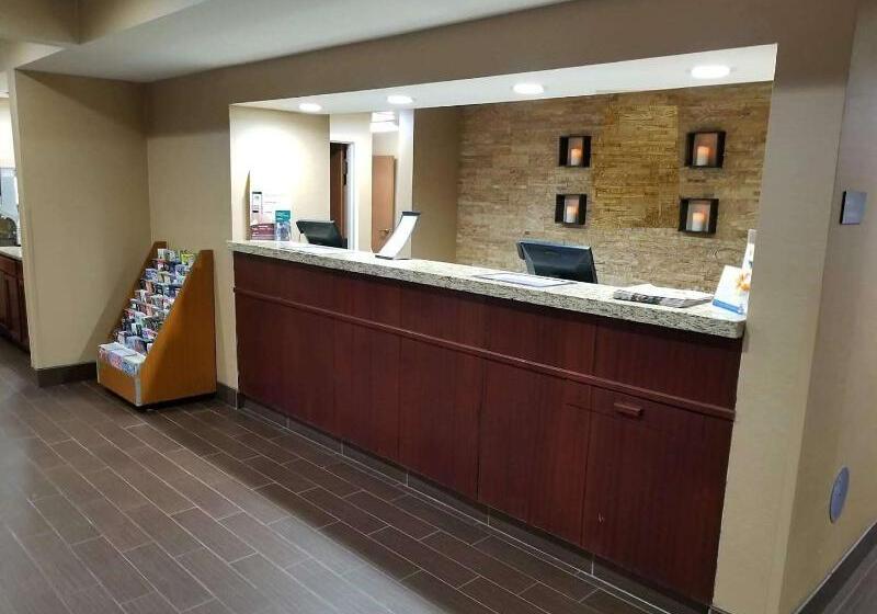 فندق Comfort Inn, Erie   Near Presque Isle